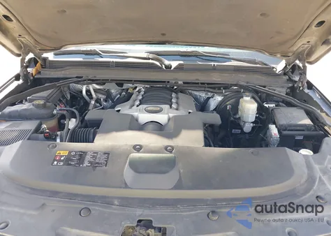 2015 Cadillac Escalade Luxury z USA, uszkodzony, nr VIN 1GYS4MKJ9FR531500